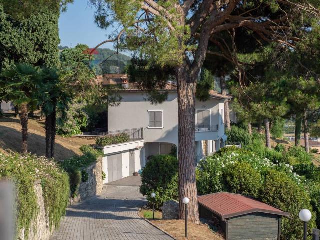 Villa Indipendente in vendita a Credaro, Lombardia
