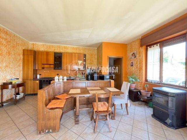 Villa Indipendente in vendita a Credaro, Lombardia