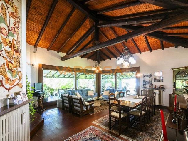 Villa Indipendente in vendita a Credaro, Lombardia