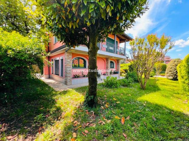 Villa Indipendente in vendita a Crema, Lombardia