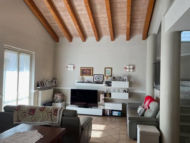 Villa Indipendente in vendita a Crema, Lombardia