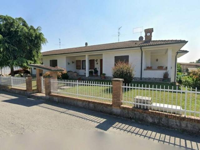 Villa Indipendente in vendita a Crema Nuova, Crema