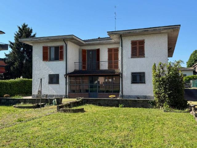 Villa Indipendente in vendita a Crema, Lombardia