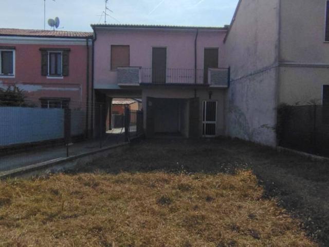Villa Indipendente in vendita a Ombriano, Crema