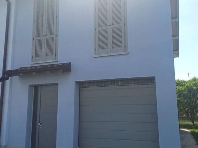 Villa Indipendente in vendita a Pianengo, Lombardia
