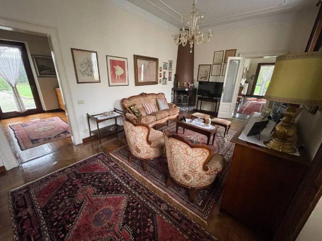 Villa Indipendente in vendita a Crema, Lombardia