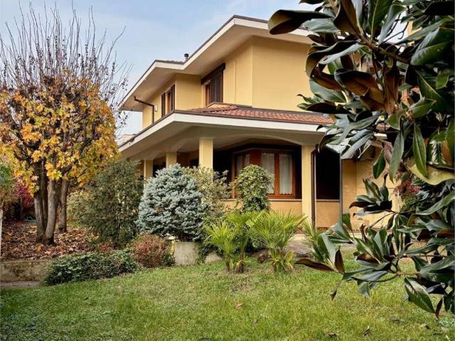 Villa Indipendente in vendita a Crema, Lombardia