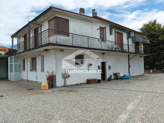 Villa Indipendente in vendita a Crema, Lombardia