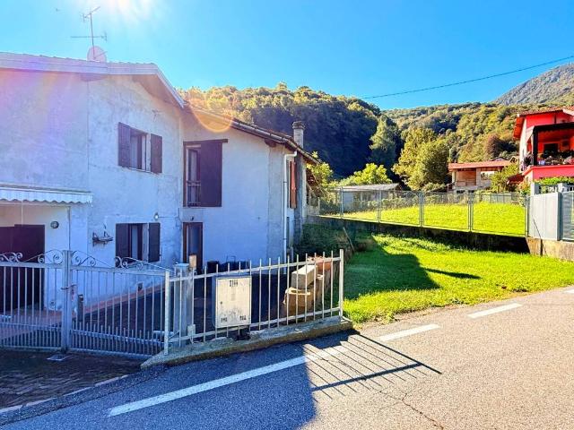 Villa Indipendente in vendita a Campagna, Cremenaga