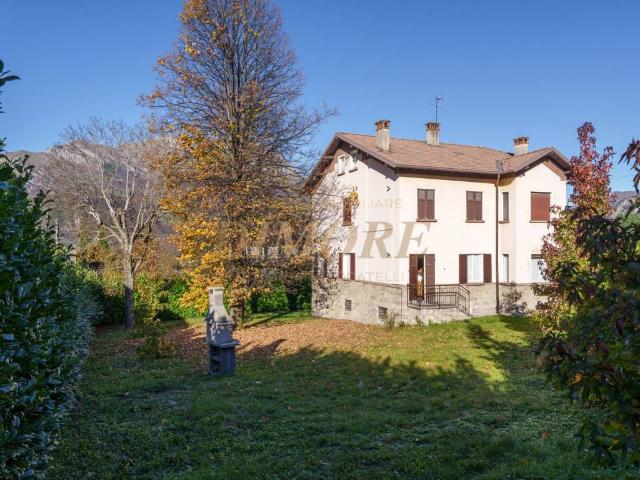 Villa Indipendente in vendita a Maggio, Cremeno