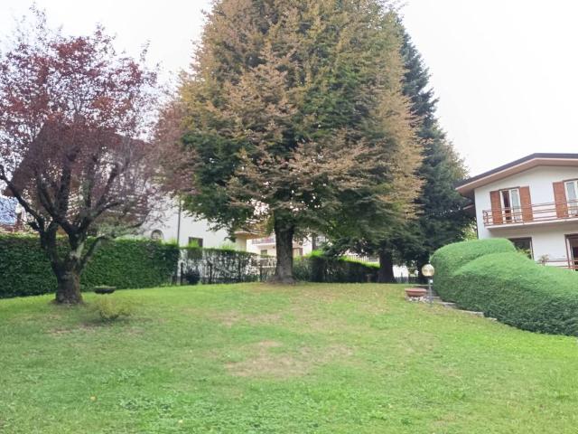 Villa Indipendente in vendita a Maggio, Cremeno