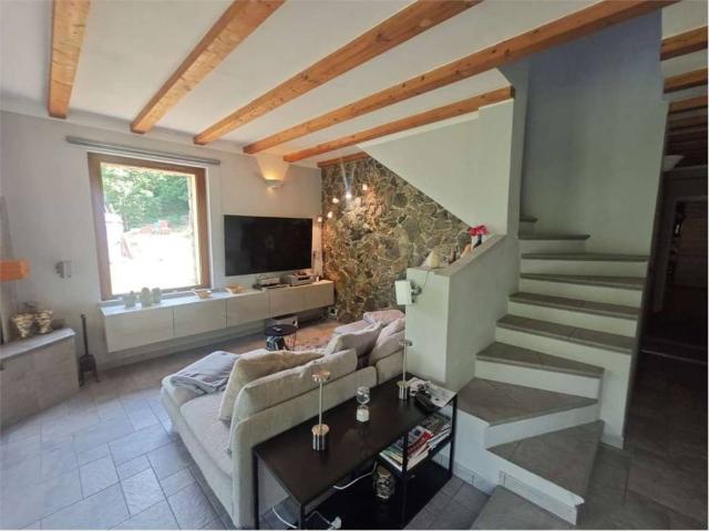 Villa Indipendente in vendita a Maggio, Cremeno