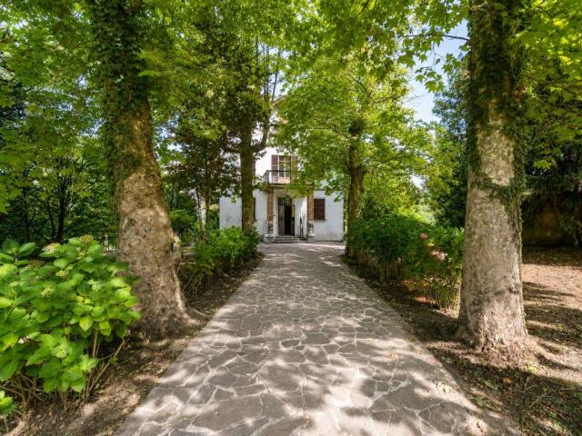 Villa Indipendente in vendita a Maggio, Cremeno