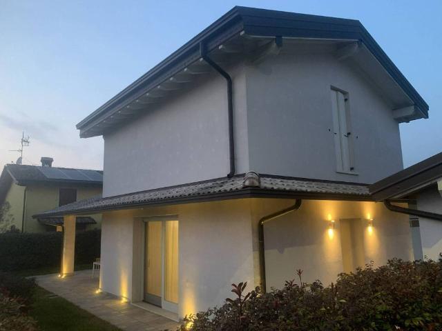 Villa Indipendente in vendita a Battaglione, Cremona