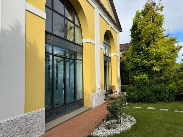 Villa Indipendente in vendita a Battaglione, Cremona