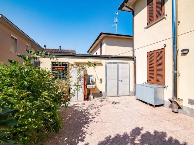 Villa Indipendente in vendita a Cremona, Lombardia