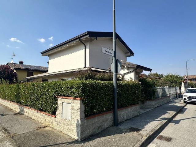Villa Indipendente in vendita a Bagnara, Cremona