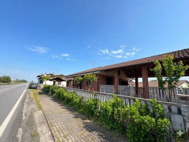 Villa Indipendente in vendita a Piemonte, Vercelli