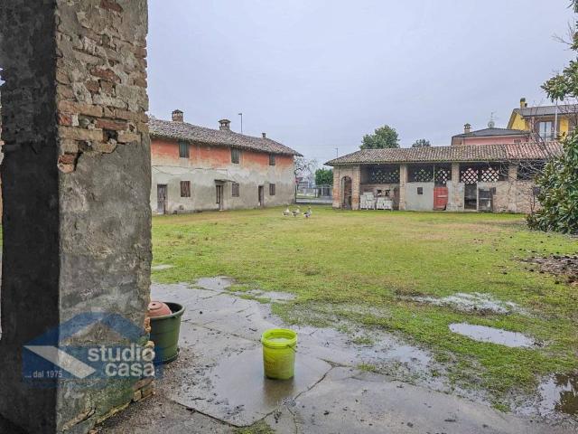 Villa Indipendente in vendita a Crespiatica, Lombardia