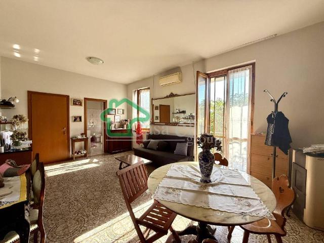 Villa Indipendente in vendita a Crespiatica, Lombardia
