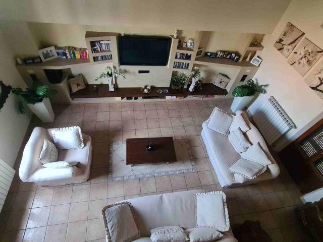 Villa Indipendente in vendita a Crespiatica, Lombardia