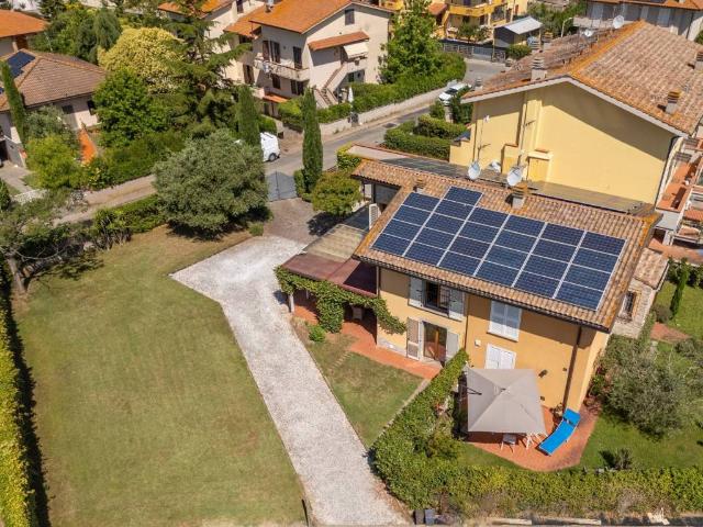 Villa Indipendente in vendita a Crespina Lorenzana, Cenaia