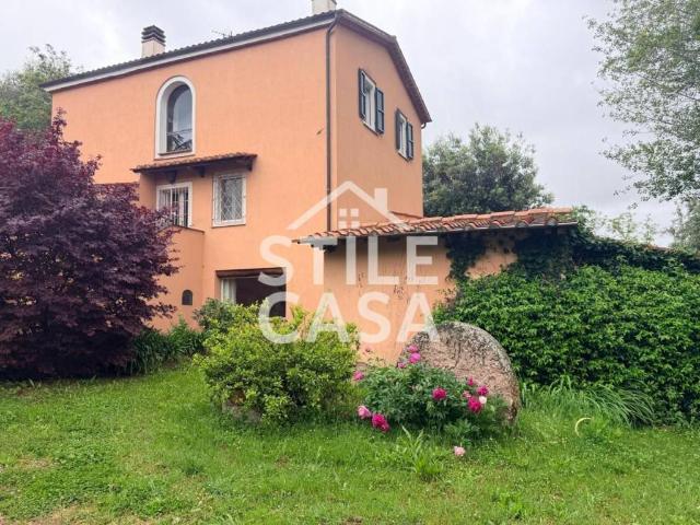 Villa Indipendente in vendita a Crespina Lorenzana, Crespina