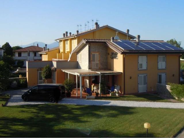 Villa Indipendente in vendita a Crespina Lorenzana, Cenaia