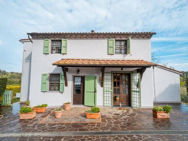 Villa Indipendente in vendita a Crespina Lorenzana, Crespina