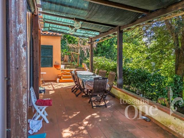 Villa Indipendente in vendita a Crespina Lorenzana, Lorenzana