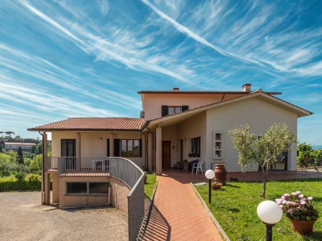 Villa Indipendente in vendita a Crespina Lorenzana, Crespina