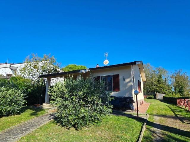 Villa Indipendente in vendita a Crespina Lorenzana, Lorenzana