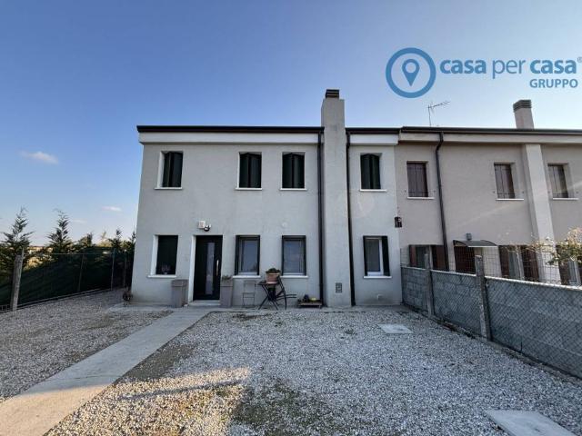 Villa Indipendente in vendita a Crespino, Veneto
