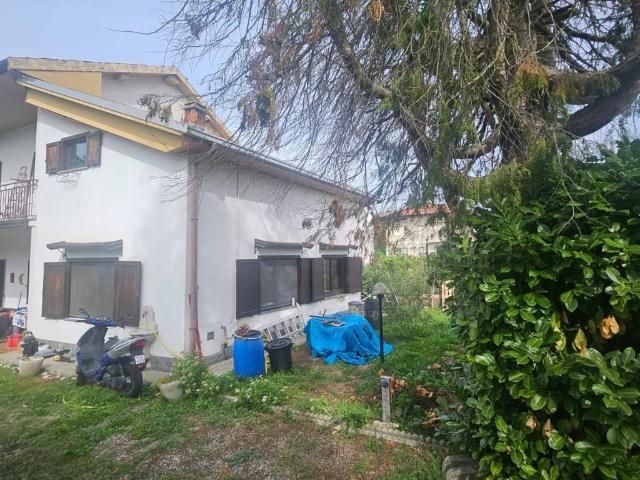Villa Indipendente in vendita a Baraggione, Cressa