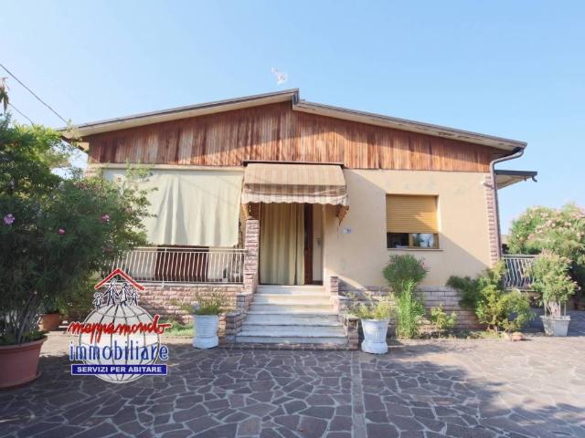 Villa Indipendente in vendita a Crevalcore, Bologna