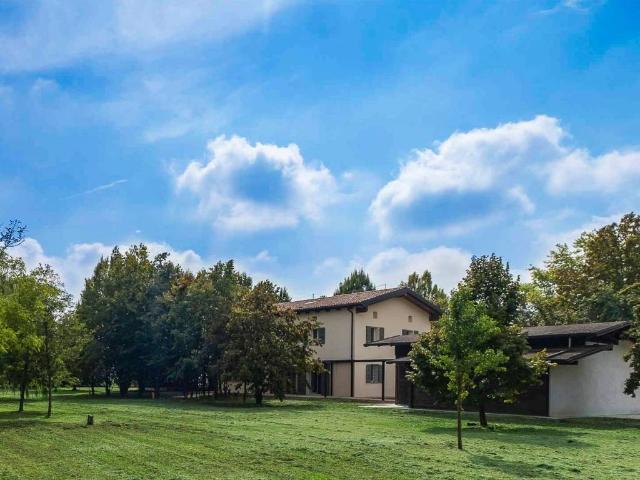 Villa Indipendente in vendita a Unione Terre d'Acqua, Crevalcore