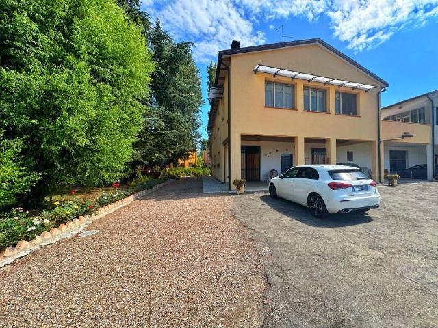 Villa Indipendente in vendita a Unione Terre d'Acqua, Crevalcore