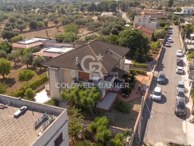 Villa Indipendente in vendita a Crispiano, Taranto