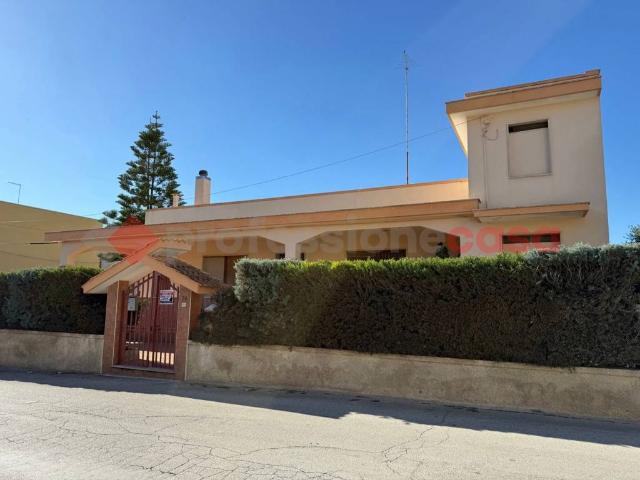 Villa Indipendente in vendita a Crispiano, Taranto