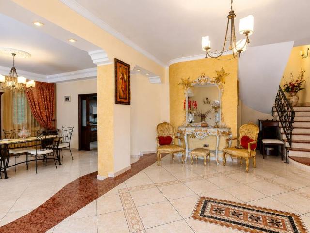 Villa Indipendente in vendita a Calabria, Crotone