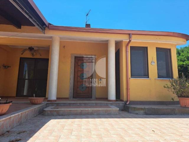Villa Indipendente in vendita a Calabria, Crotone