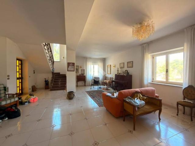 Villa Indipendente in vendita a Calabria, Crotone