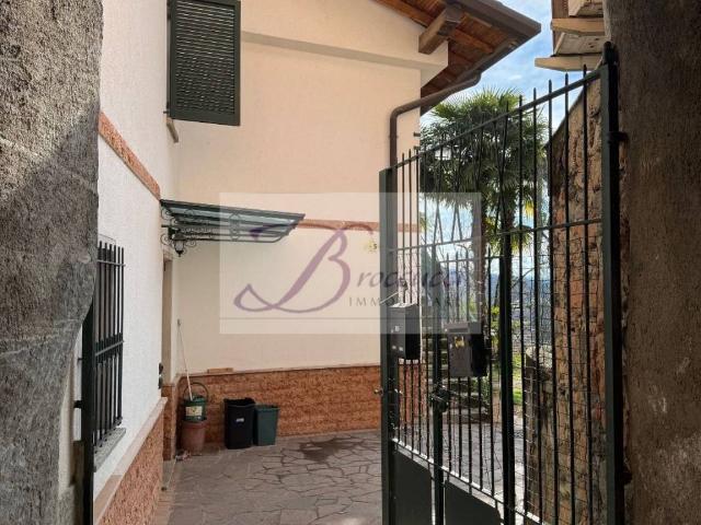 Villa Indipendente in vendita a Comunità Montana del Piambello, Cuasso Al Monte