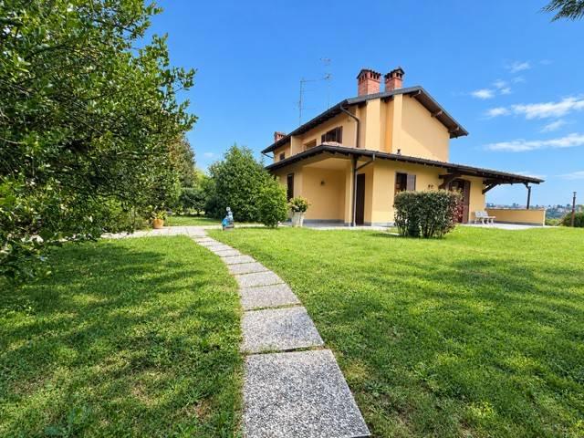 Villa Indipendente in vendita a Cucciago, Como