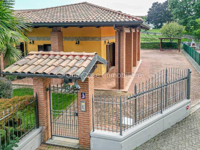 Villa Indipendente in vendita a Cascine Cuffia, Cuceglio