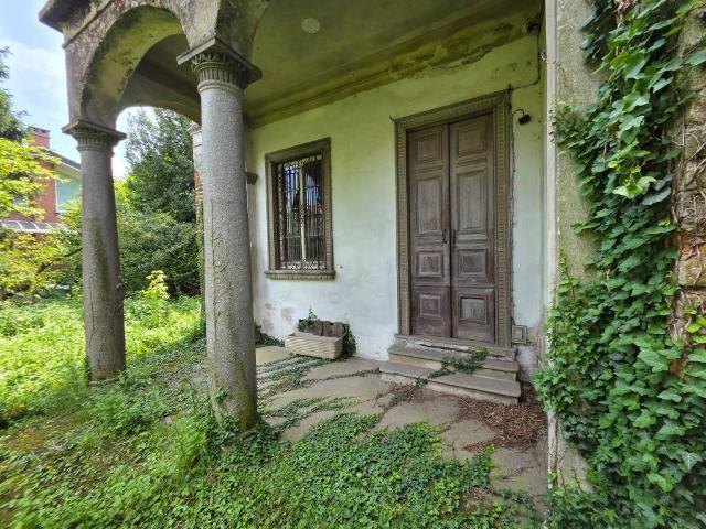 Villa Indipendente in vendita a Cuggiono, Milano