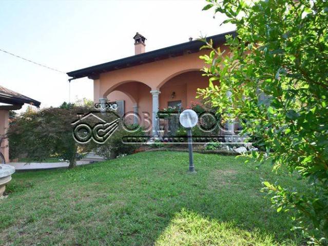 Villa Indipendente in vendita a Cuggiono, Milano