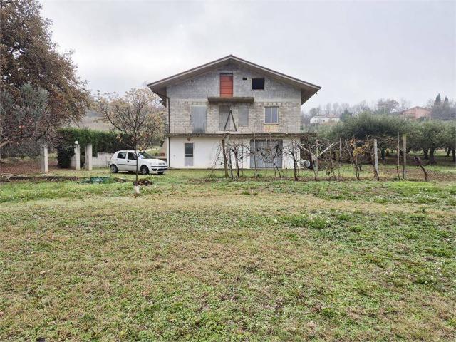 Villa Indipendente in vendita a Cugnoli, Abruzzo