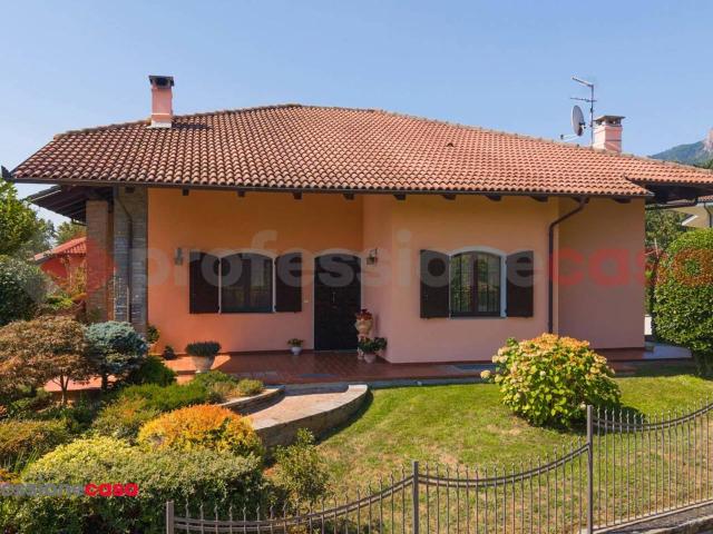 Villa Indipendente in vendita a Pieve, Piemonte