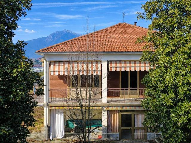 Villa Indipendente in vendita a Pieve, Piemonte